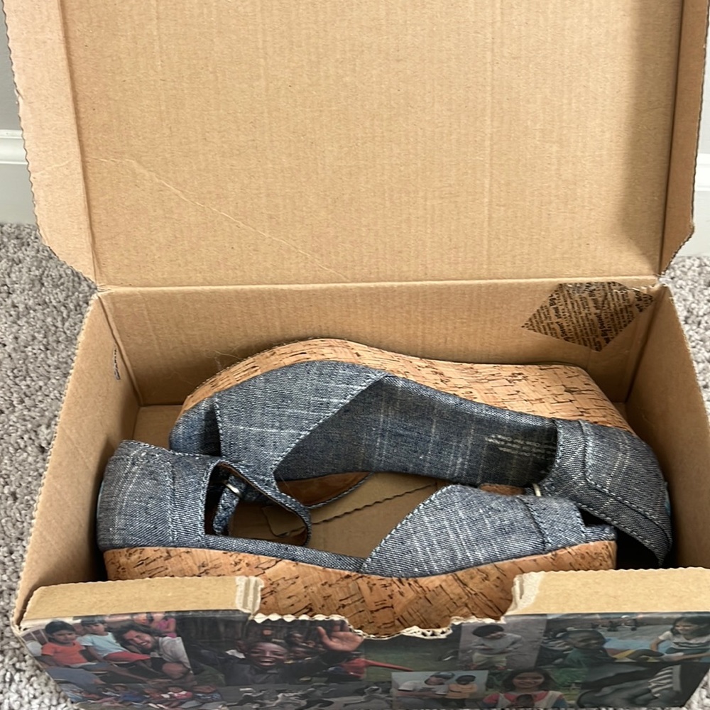 TOMS platform wedges